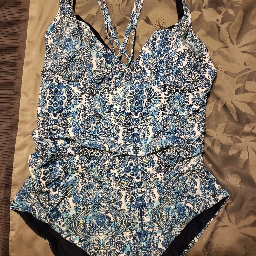 Reversible one piece